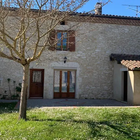 Jolie Maison Avec Cheminee, A La Campagne Holiday home *
