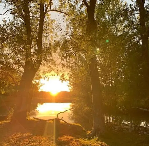 Vakantiehuis Jolie Maison Avec Cheminee, A La Campagne Taix