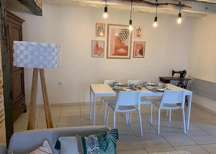 Jolie Maison Avec Cheminee, A La Campagne Vakantiehuis *