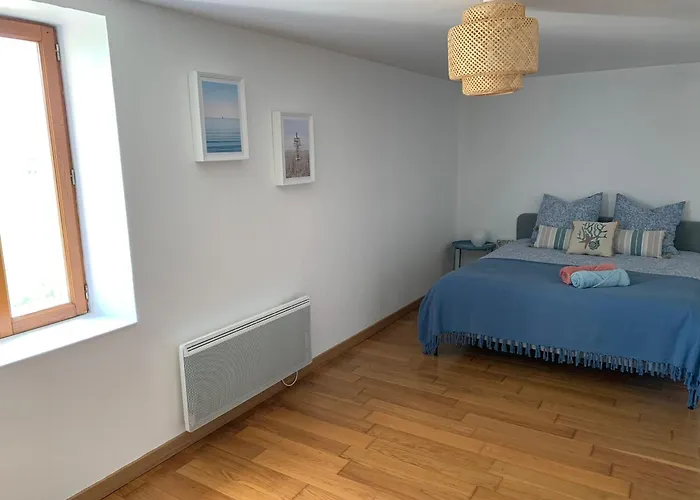 Vakantiehuis Jolie Maison Avec Cheminee, A La Campagne